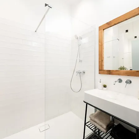 Hanza Tower No 628 - 6th Floor, Balcony, Swimming Pool Apartment