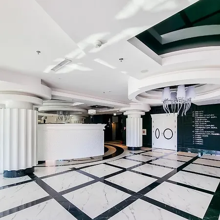 アパート Ans Hanza Tower No 628 - Swimming Pool, Sauna, Jacuzzi, Viewing Terrace *